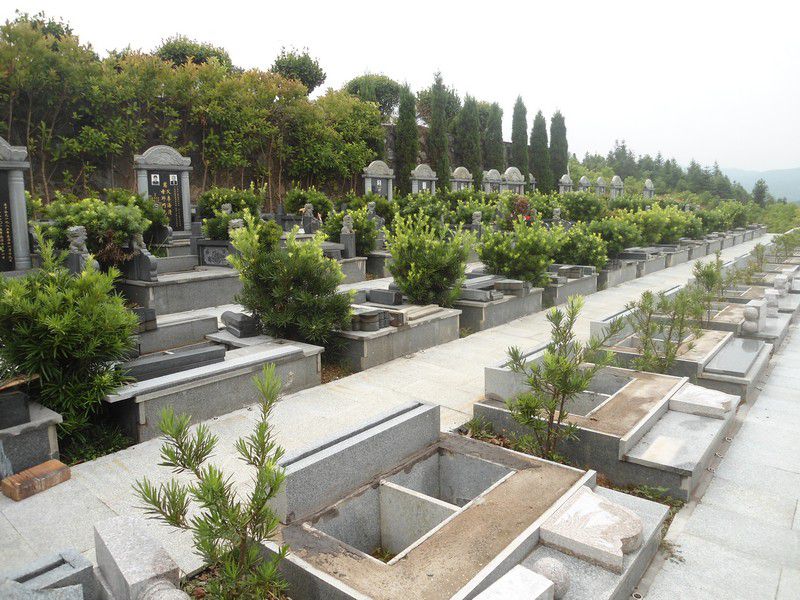 青龙山陵园