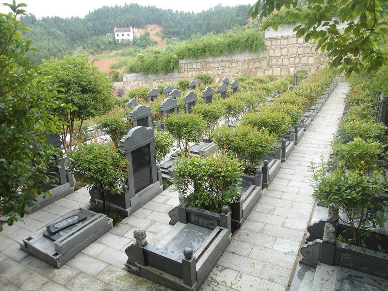青龙山陵园