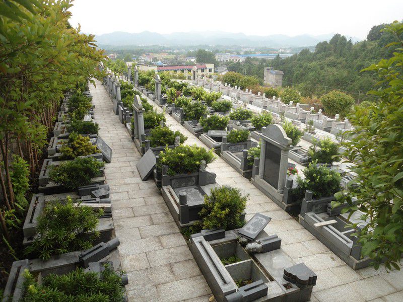 青龙山陵园